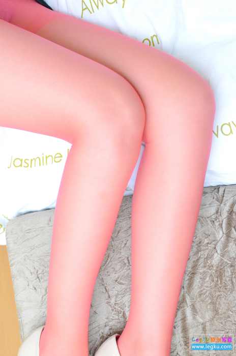 legku原创写真2014.12.17 NO.213超薄透明红丝裤袜